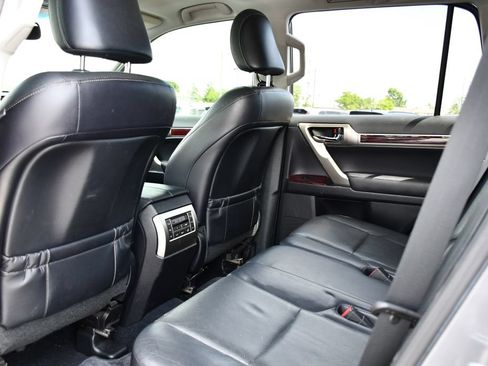 Used 2016 Lexus GX 460 w/ Premium Package AWD/4WD image 20
