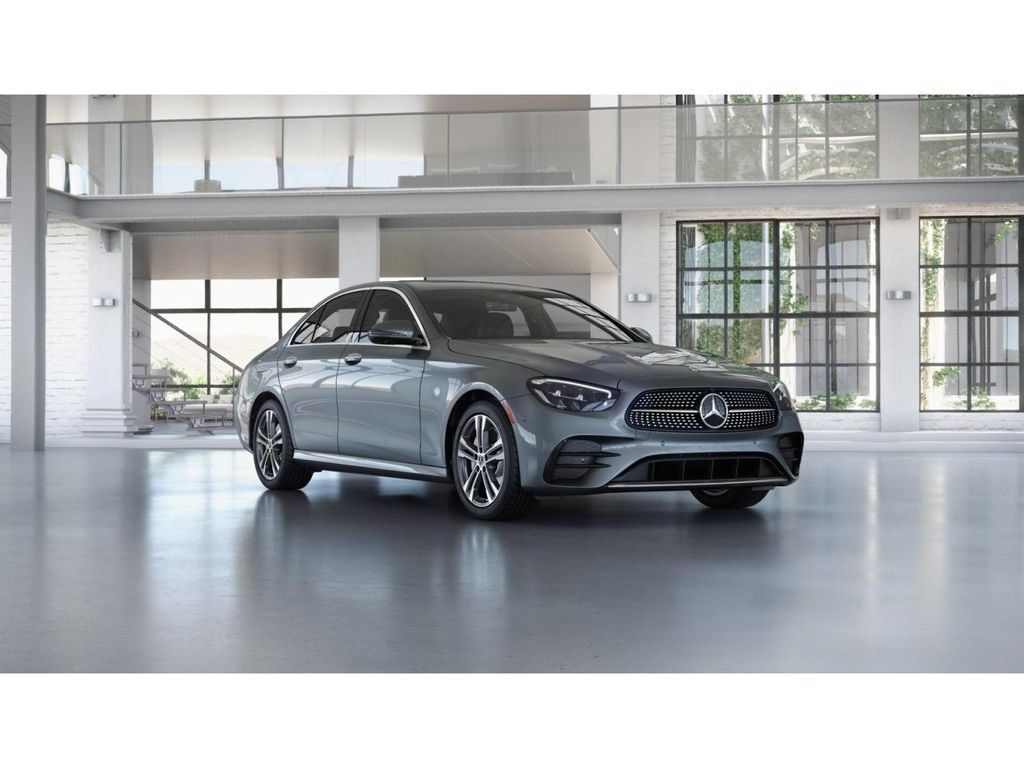 Used 2023 Mercedes-Benz E 350 4MATIC Sedan image 11