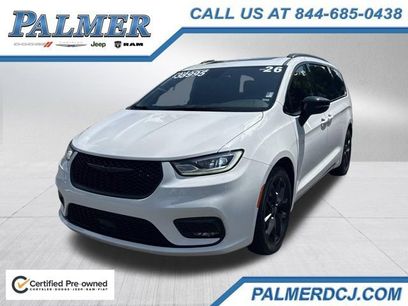 Certified 2026 Chrysler Pacifica Limited w/ S Appearance Package