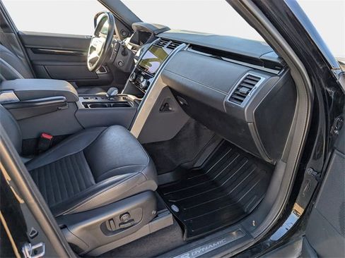 Used 2022 Land Rover Discovery S R-Dynamic image 9