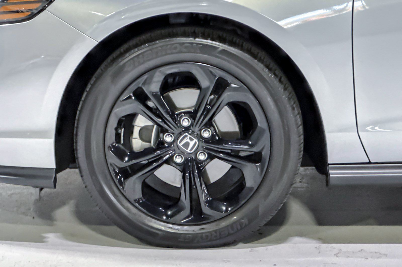 Used 2025 Honda Accord SE image 13