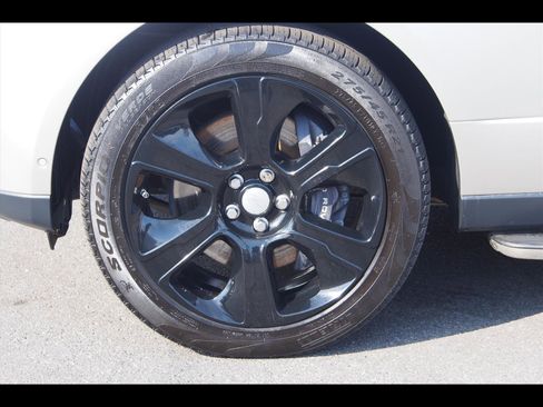 Used 2019 Land Rover Range Rover Supercharged image 9