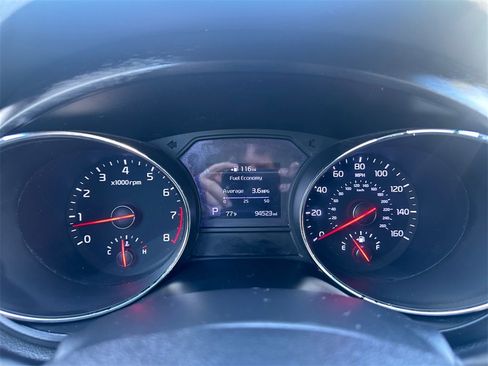 Used 2020 Kia Sedona EX image 13