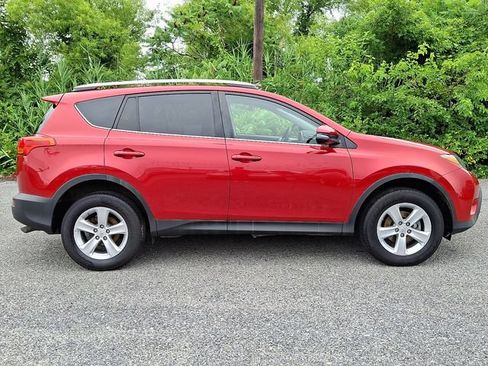 Used 2014 Toyota RAV4 XLE AWD/4WD image 7