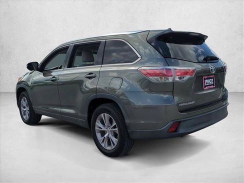Used 2014 Toyota Highlander XLE FWD image 8