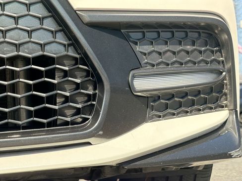 Used 2020 Toyota Corolla XSE image 11