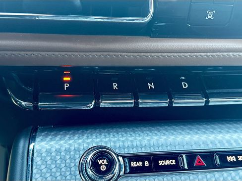 Certified 2022 Lincoln Aviator Grand Touring w/ Equipment Group 301A image 18