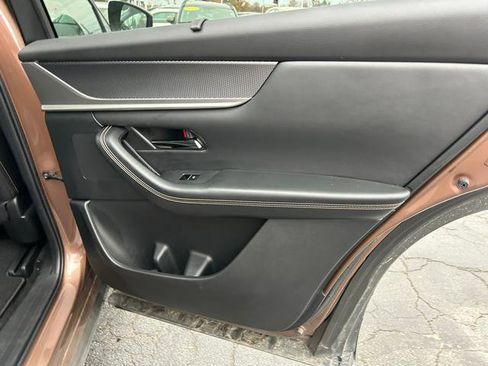 Certified 2025 MAZDA CX-70 Plug-In Hybrid w/ Premium Pkg image 22