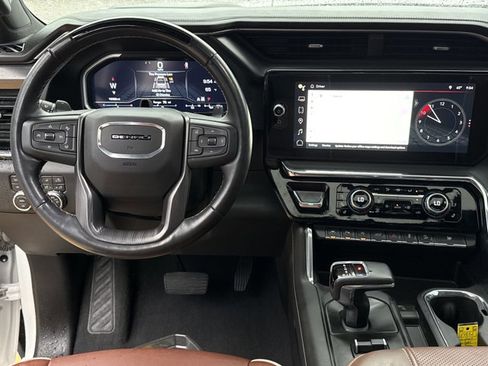 Used 2023 GMC Sierra 1500 Denali Ultimate AWD/4WD image 7