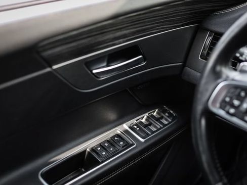 Used 2018 Jaguar XF S AWD/4WD image 42
