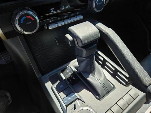 Used 2025 Toyota Tacoma SR5 AWD/4WD image 12