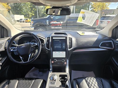 Used 2023 Ford Edge Titanium image 19