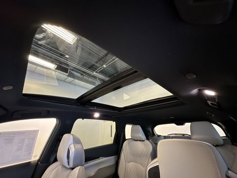 New 2026 INFINITI QX60 Autograph w/ Dark Cargo Package image 22