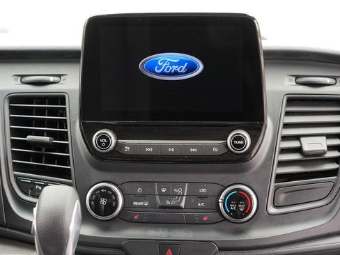 Used 2020 Ford Transit 150 XL RWD image 17