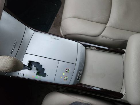 Used 2008 Toyota Avalon XLS image 25