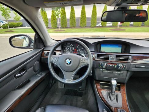 Used 2011 BMW 335i xDrive Coupe AWD/4WD image 21