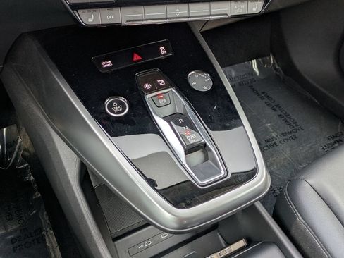 Used 2022 Audi Q4 e-tron Premium Plus AWD/4WD image 14