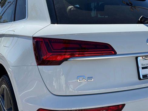 Used 2022 Audi Q5 e Prestige AWD/4WD image 21