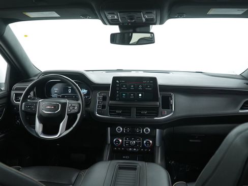 Used 2023 GMC Yukon XL SLT image 14