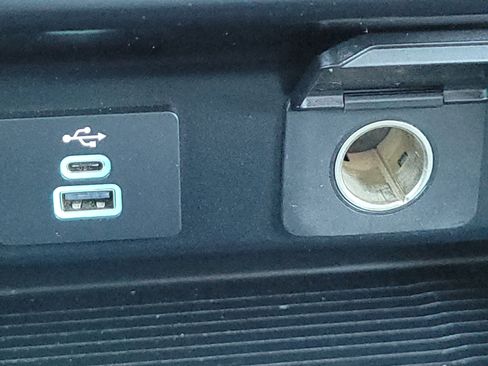 Used 2024 Ford F250 XLT image 20