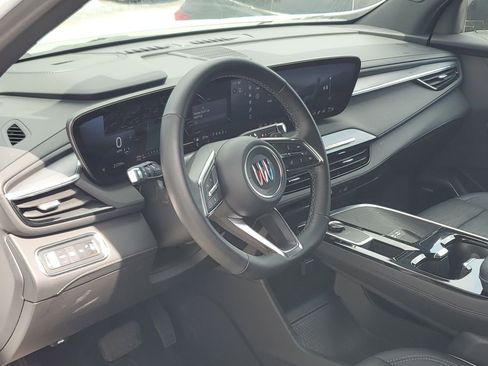 Used 2025 Buick Enclave Sport Touring image 9