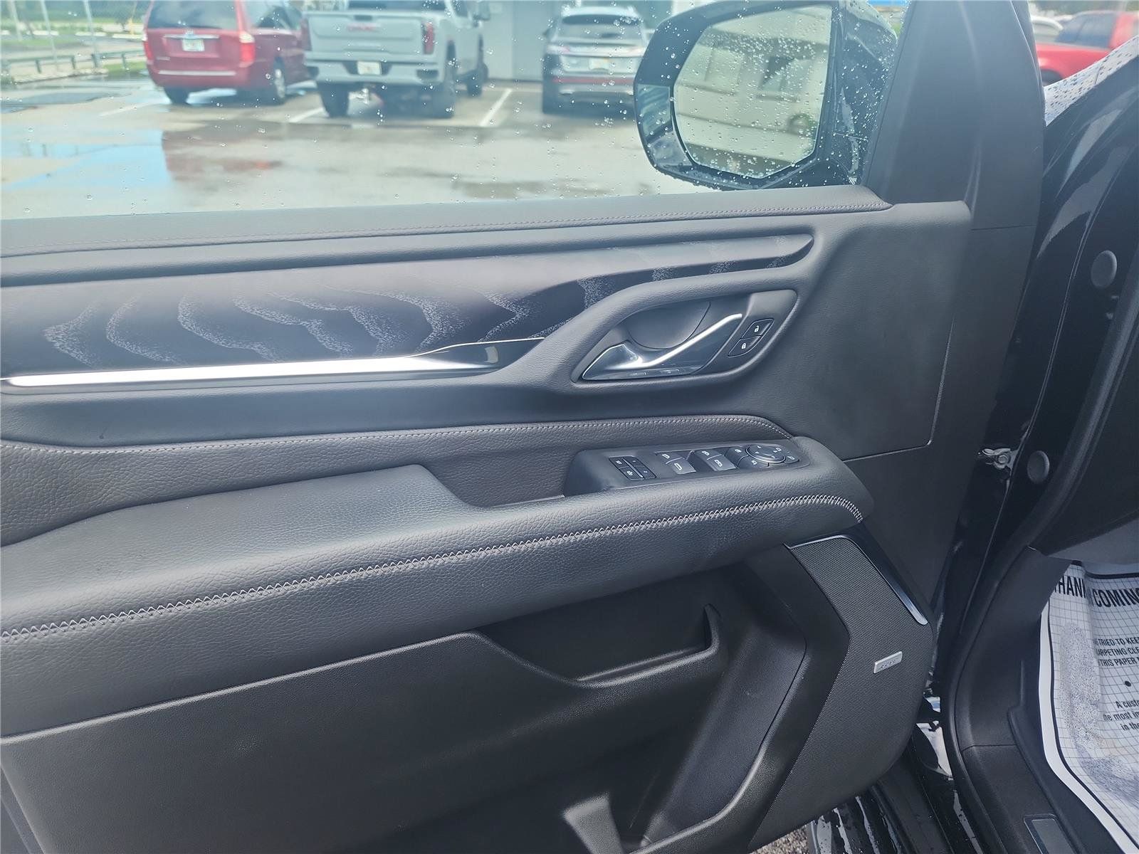 Used 2024 GMC Yukon XL Denali AWD/4WD image 16