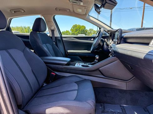 Used 2022 Kia K5 LXS FWD image 16