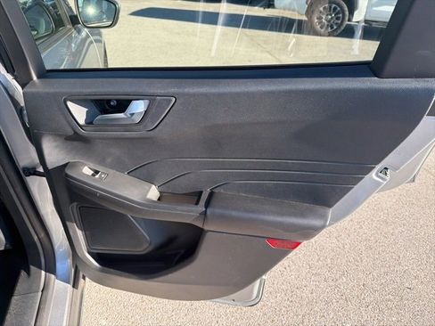 Used 2021 Ford Escape SEL image 16