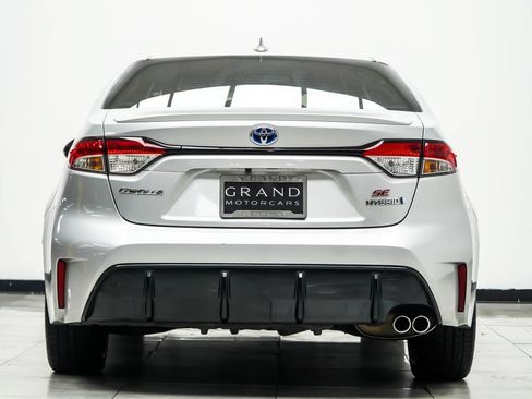 Used 2024 Toyota Corolla SE FWD image 12