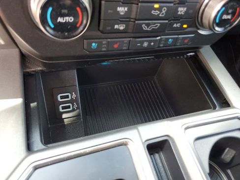Used 2018 Ford F150 Raptor w/ Equipment Group 802A Luxury AWD/4WD image 24