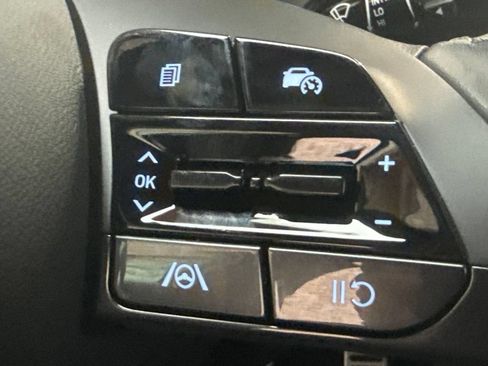 New 2026 Hyundai Elantra SEL Sport FWD image 19