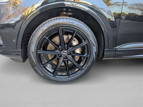 Used 2021 Audi Q7 3.0T Prestige image 25