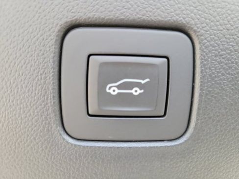 Used 2024 Buick Envista Sport Touring w/ Convenience I Package FWD image 31