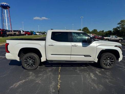 Used 2023 Toyota Tundra Platinum AWD/4WD image 2