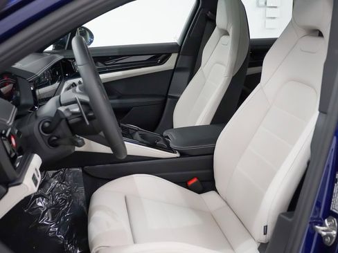 New 2026 Porsche Panamera 4 image 5