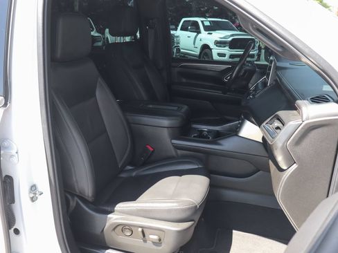 Used 2021 Chevrolet Suburban LT RWD image 52