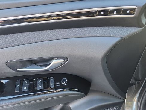 Used 2022 Hyundai Tucson Limited image 15