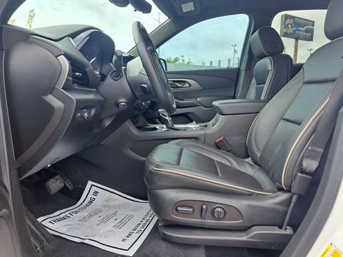Used 2023 Chevrolet Traverse Premier w/ Redline Edition FWD image 10