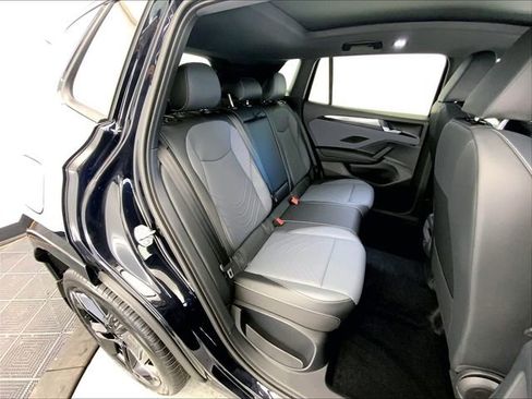 New 2026 Volkswagen Tiguan SE R-Line AWD/4WD image 10