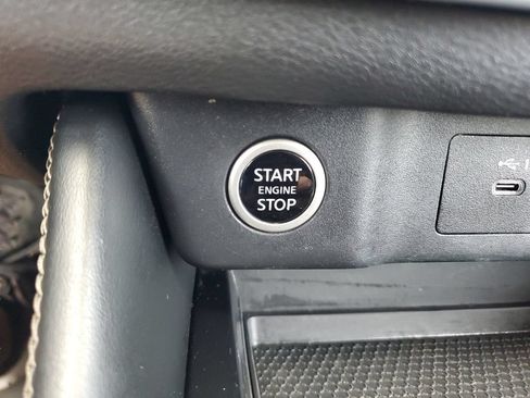 Used 2023 Nissan Rogue SL FWD image 23