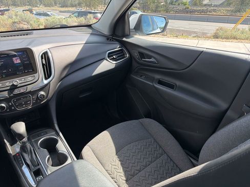 Used 2022 Chevrolet Equinox LT AWD/4WD image 13