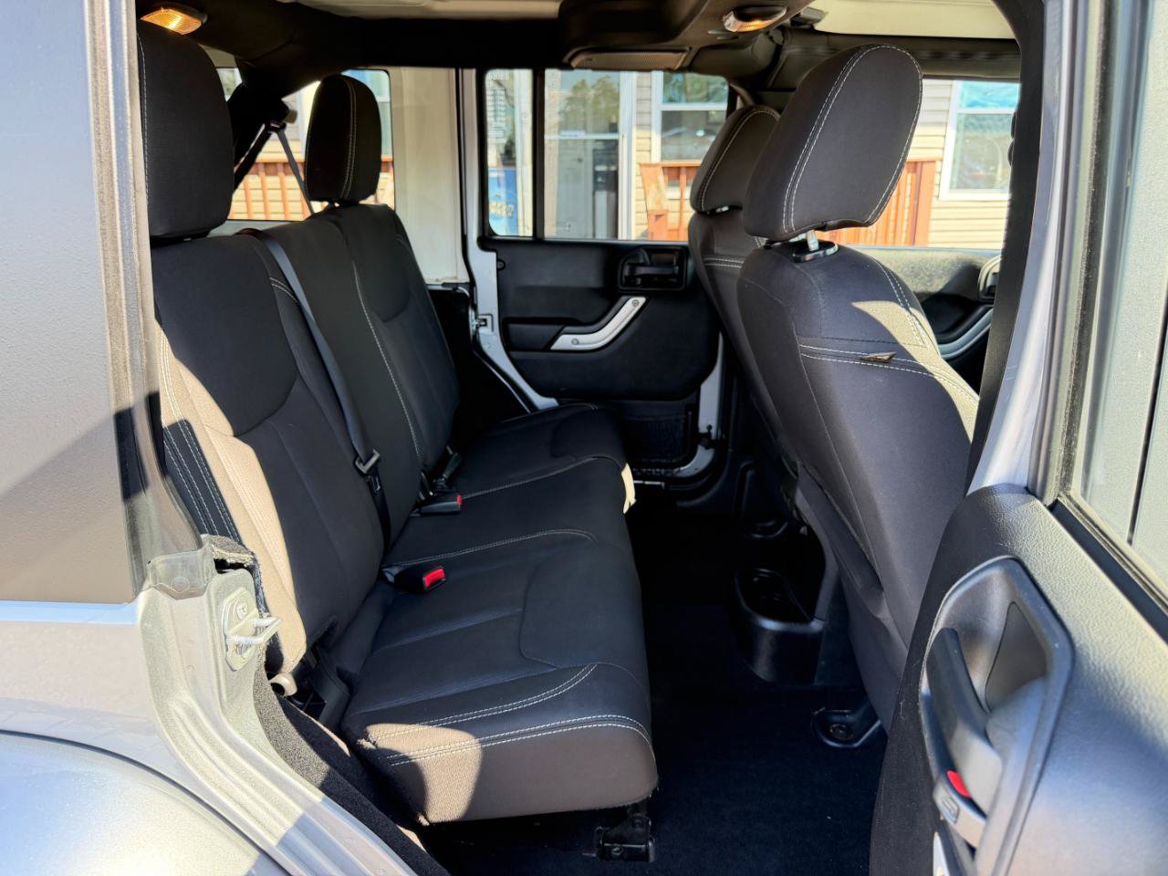 Used 2015 Jeep Wrangler Unlimited Sahara w/ Dual Top Group AWD/4WD image 38
