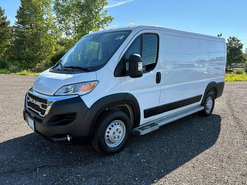 Used 2025 RAM ProMaster 2500 w/ U-Haul Equipment Group FWD image 7