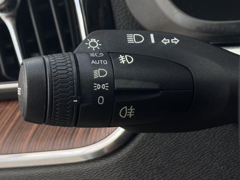 Used 2020 Volvo XC60 T5 Inscription image 22