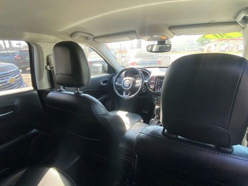 Used 2020 Jeep Compass Limited image 17