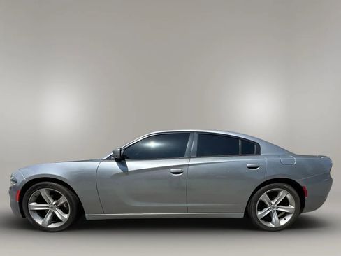 Used 2017 Dodge Charger R/T RWD image 7