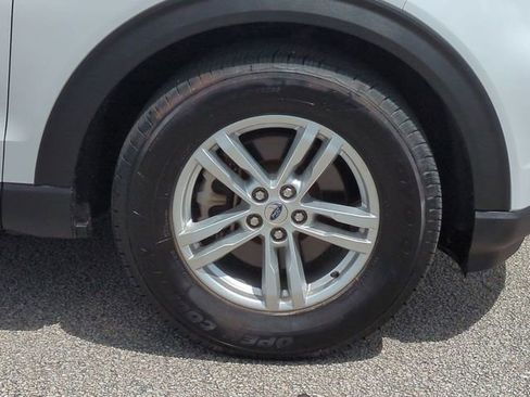 Certified 2020 Ford Explorer XLT w/ Equipment Group 202A image 11