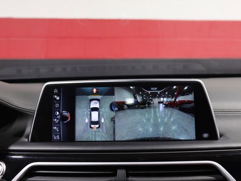 Used 2017 BMW M760i xDrive image 58