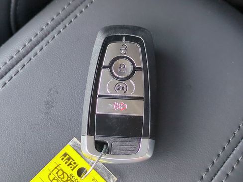 New 2025 Ford Maverick Lariat w/ Black Appearance Package image 30