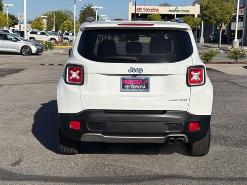 Used 2017 Jeep Renegade Limited FWD image 4